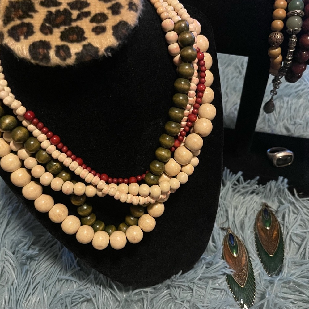 Boho Beaded Necklace Set - Green, Red, Cream